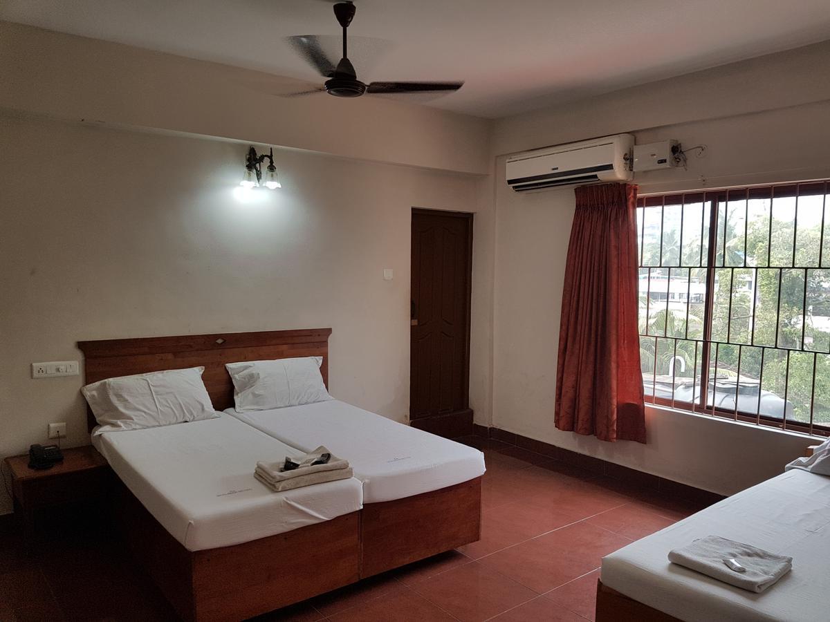 Shalimar Metro Hotel Kochi Exterior photo