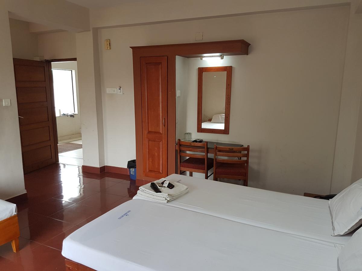 Shalimar Metro Hotel Kochi Exterior photo